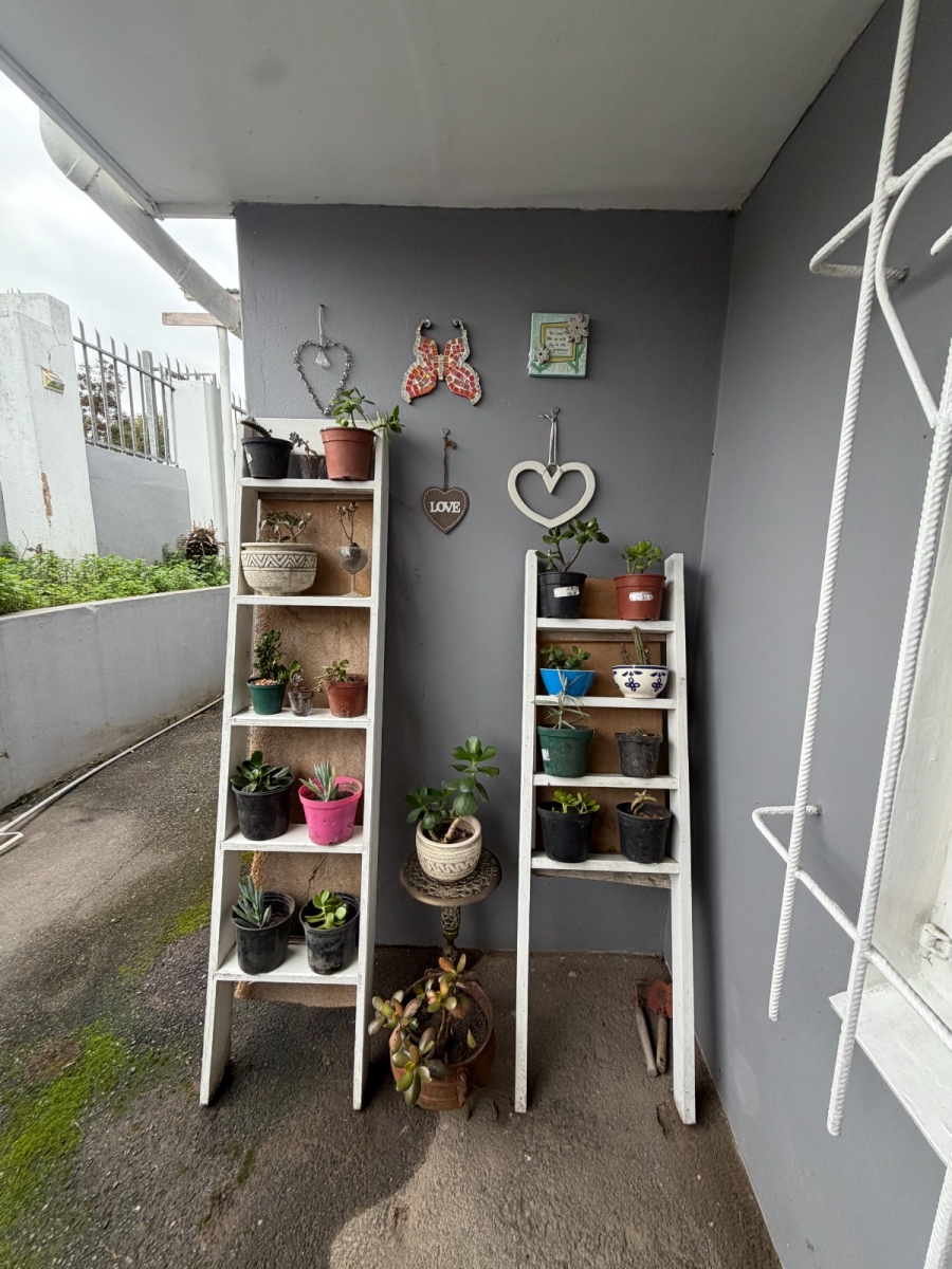 5 Bedroom Property for Sale in Morningside Eastern Cape
